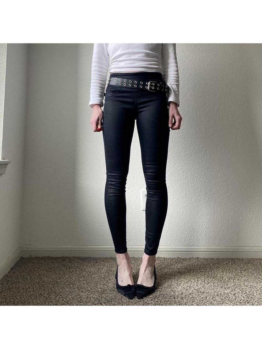 Black high / mid waisted shiny black jeans / jagging